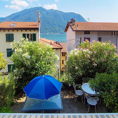 Delizioso Bilocale Vista Lago Colonno Eksteriør bilde