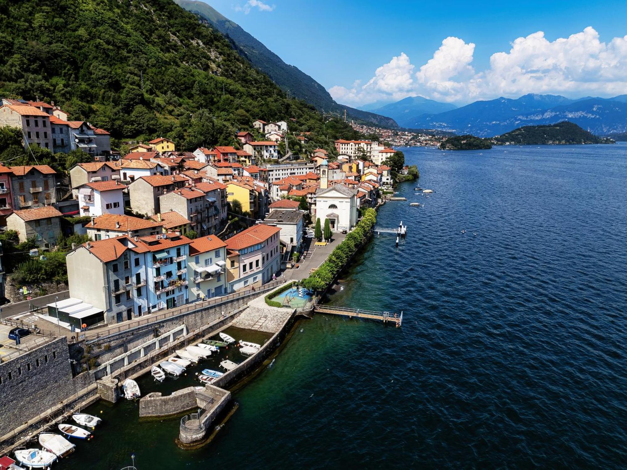 Delizioso Bilocale Vista Lago Colonno Eksteriør bilde