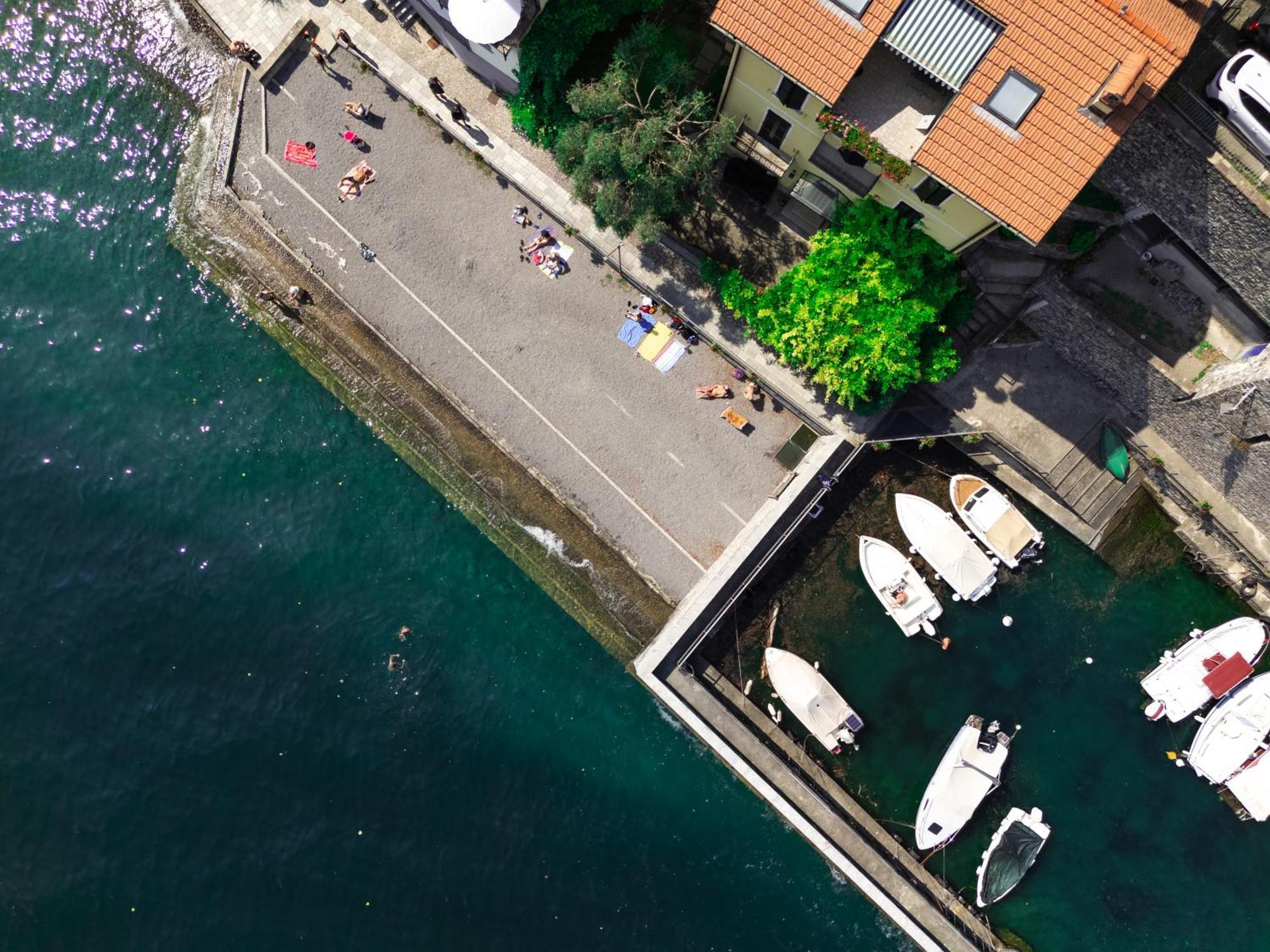 Delizioso Bilocale Vista Lago Colonno Eksteriør bilde