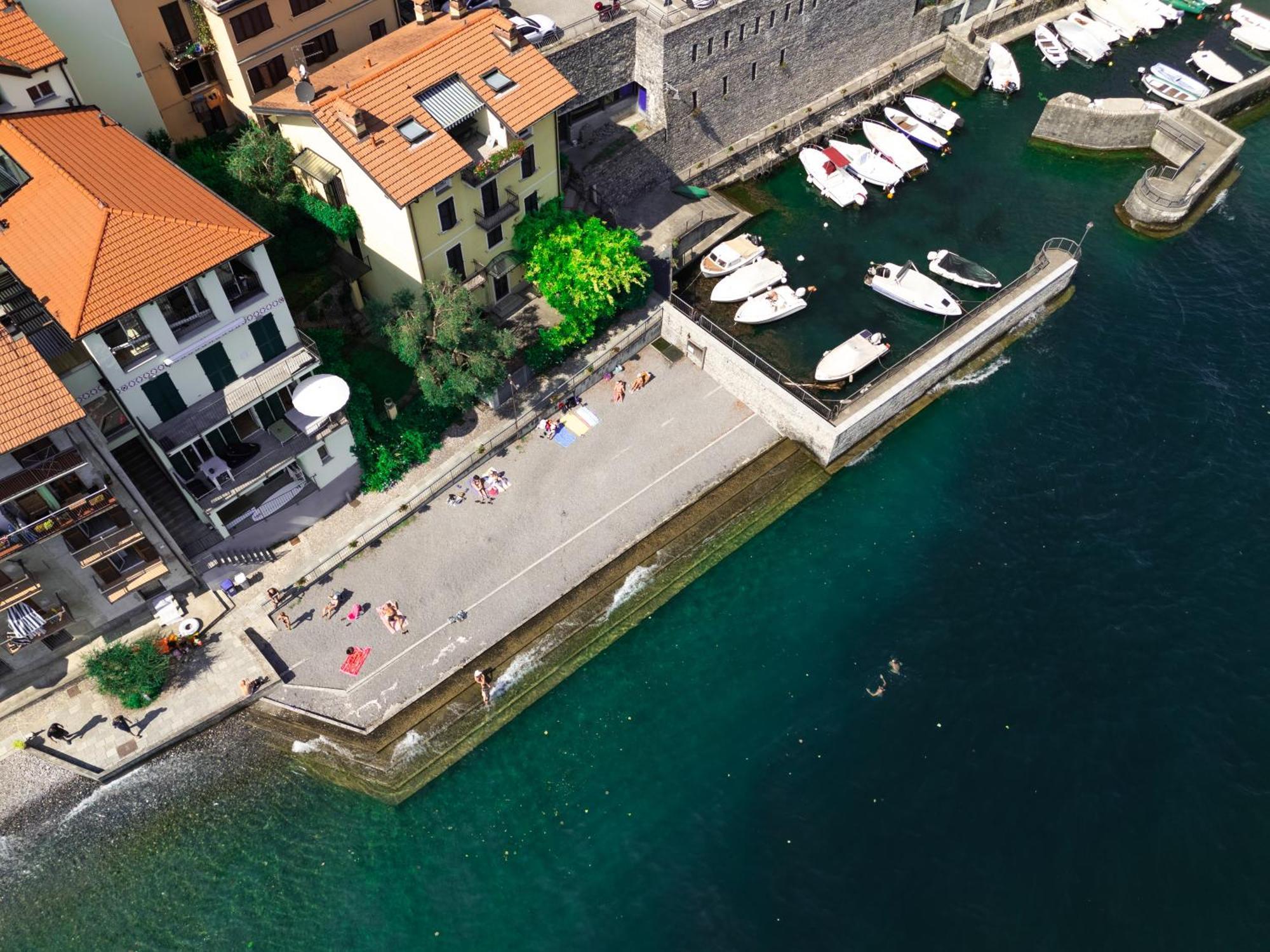 Delizioso Bilocale Vista Lago Colonno Eksteriør bilde